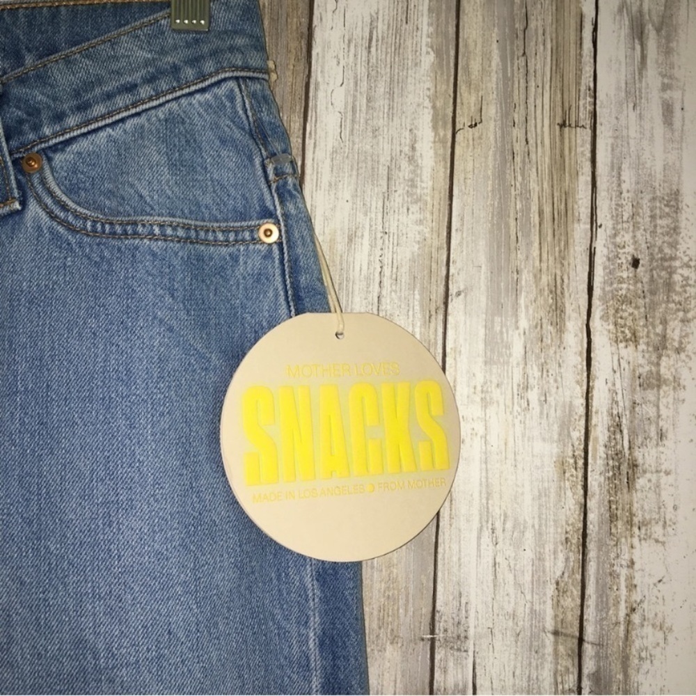NWT MOTHER The Twizzy Knee Shorts Snacks High Rise Denim Shorts Size 26 - Picture 7 of 7